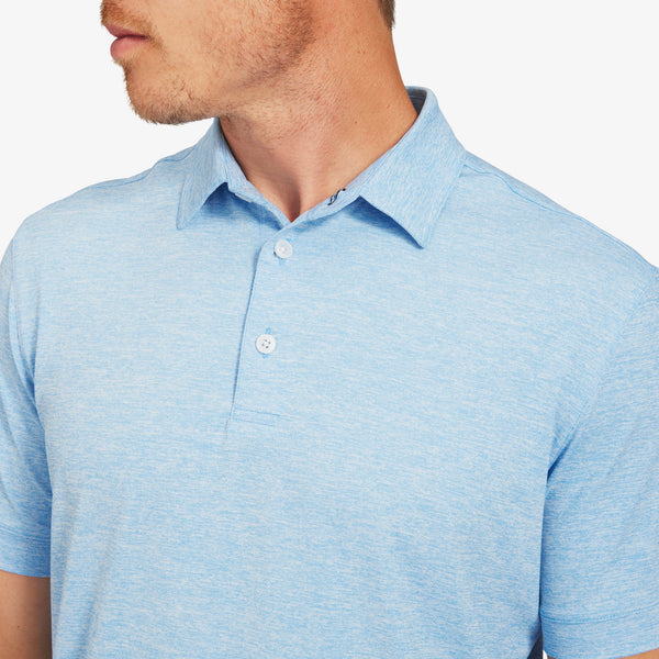 Versa Polo - Azure Blue Heather, lifestyle/model photo