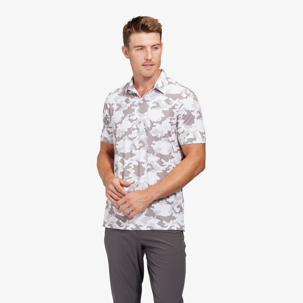 Versa Polo - White Camo, lifestyle/model photo