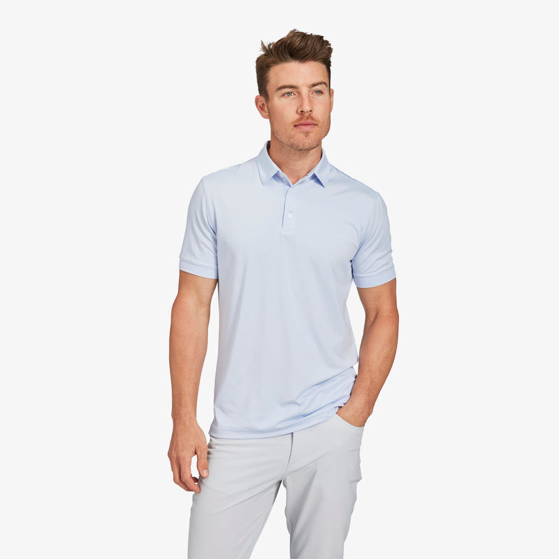 Versa Polo - Sky Solid, lifestyle/model