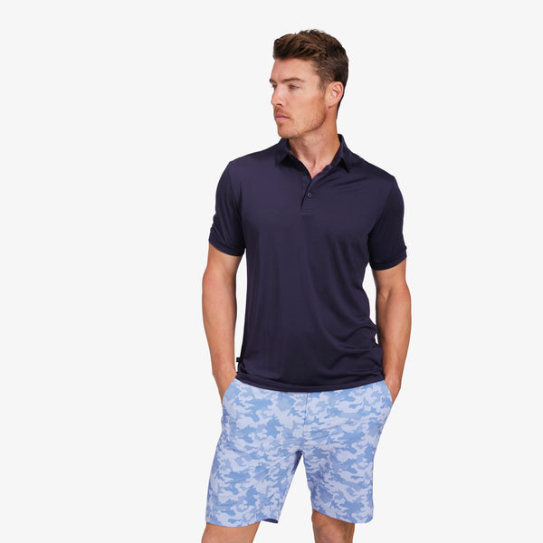 Versa Polo - Navy Solid, lifestyle/model photo