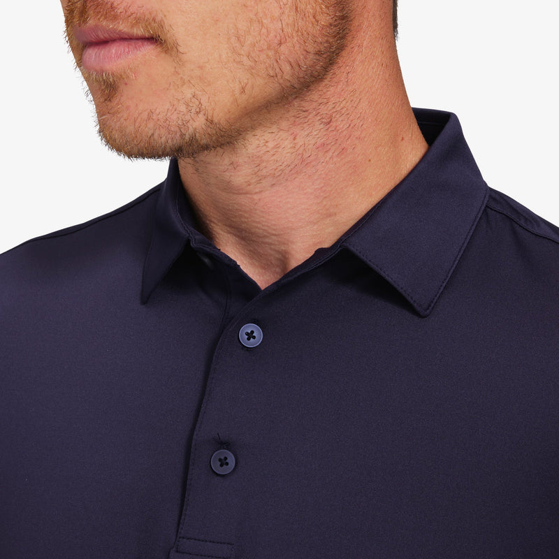 Versa Polo - Navy Solid, lifestyle/model
